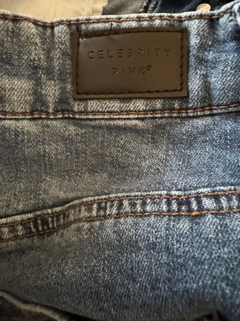 Celebrity Pink classic light